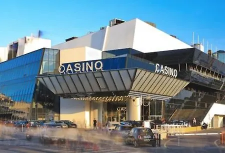 Welcoming With Parking - Croisette